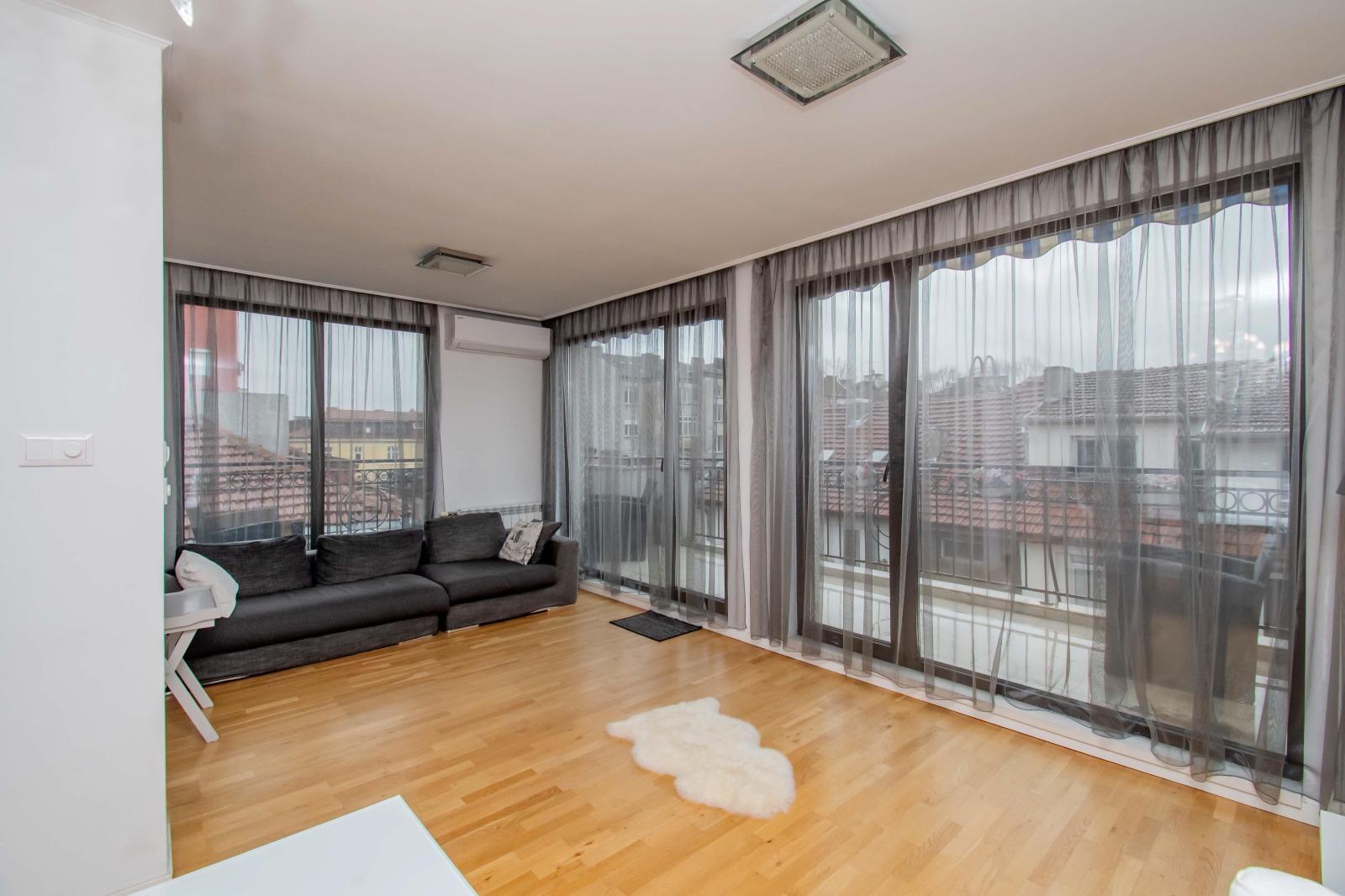 Apartments For Sale 3-Room, Sofia, Center