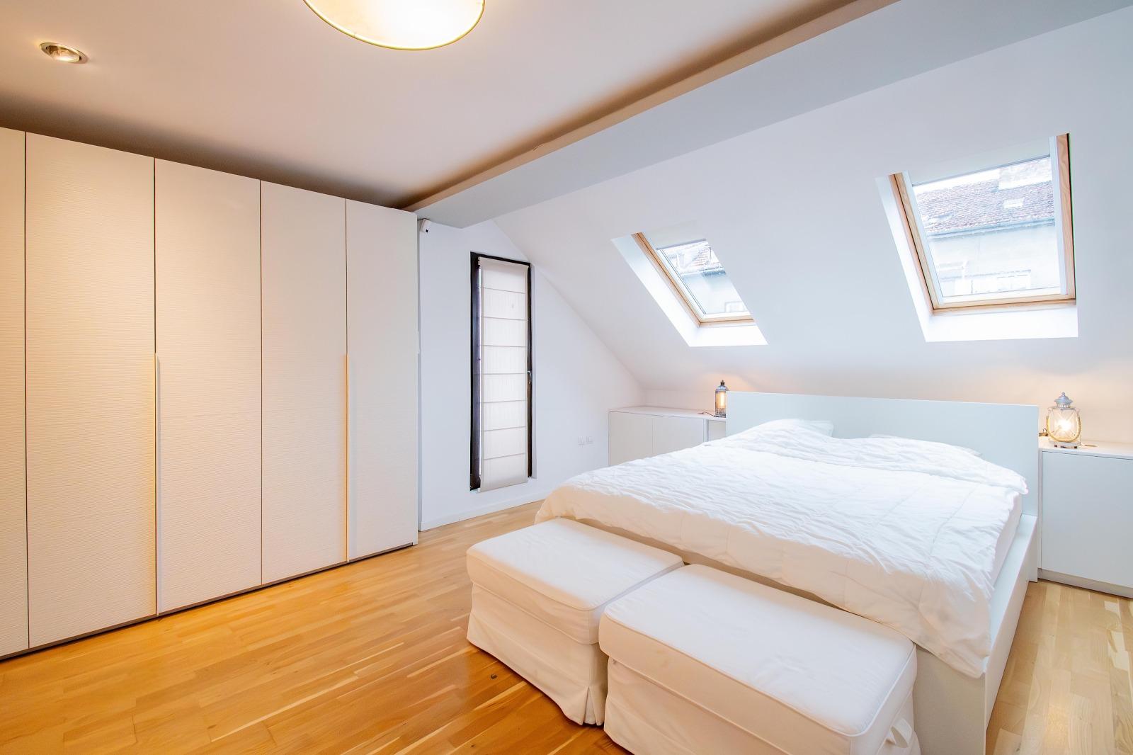 Apartments For Sale 3-Room, Sofia, Center