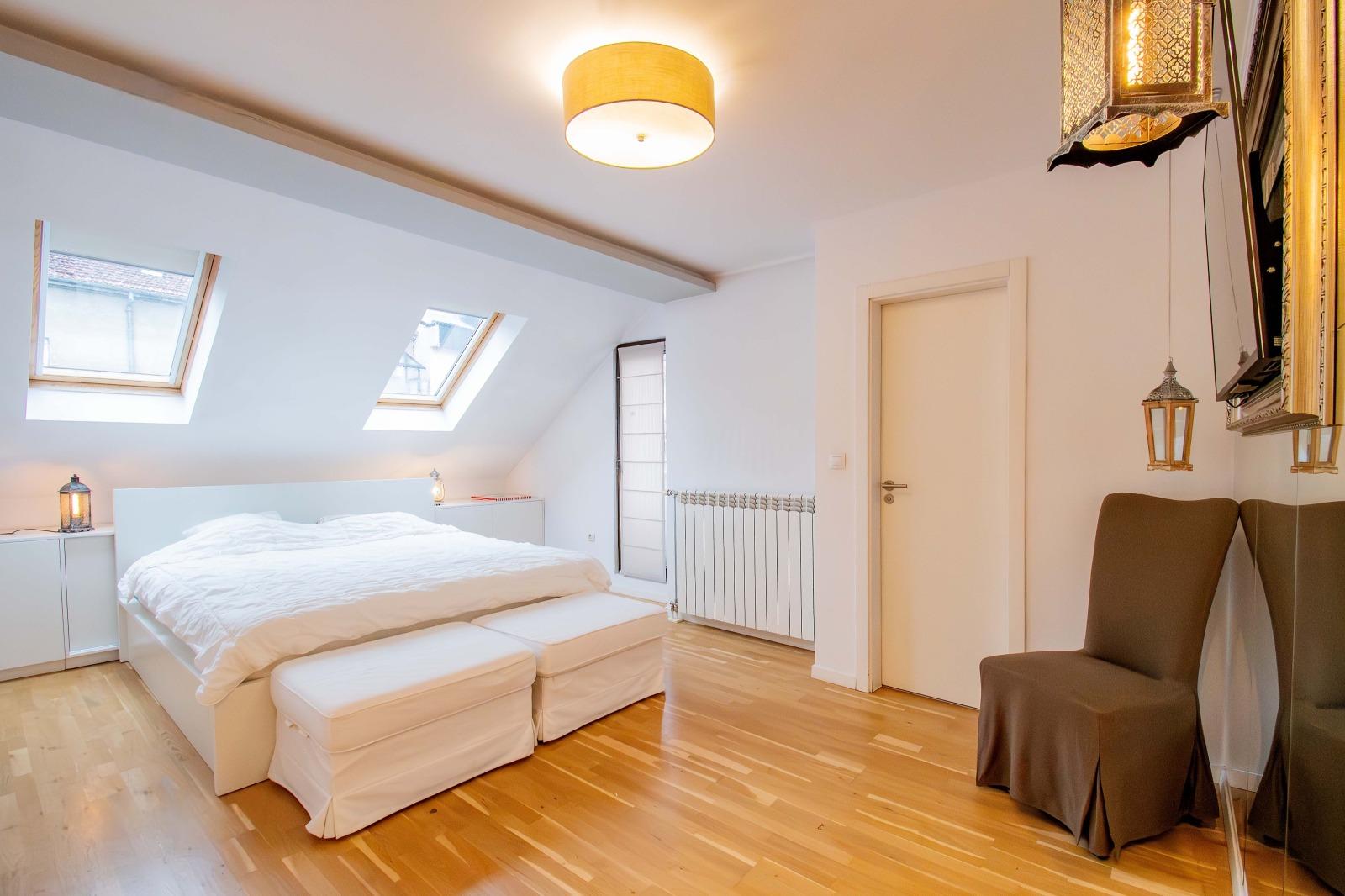 Apartments For Sale 3-Room, Sofia, Center