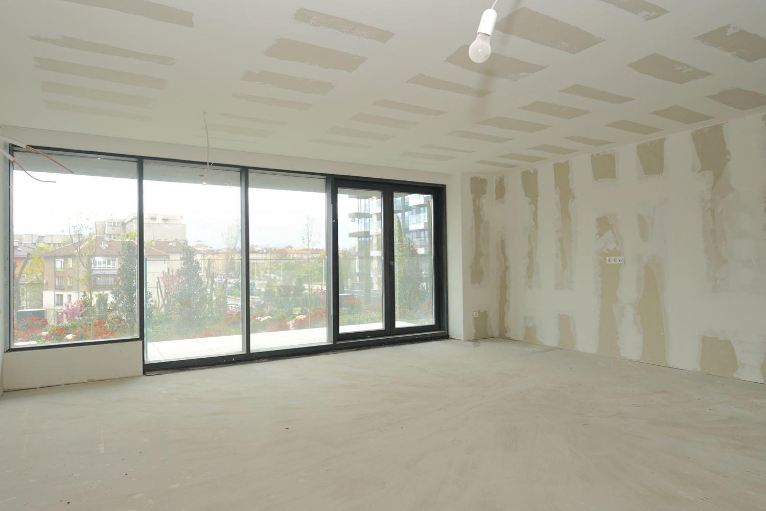 Apartments For Sale 4-Room, Sofia, Oborishte