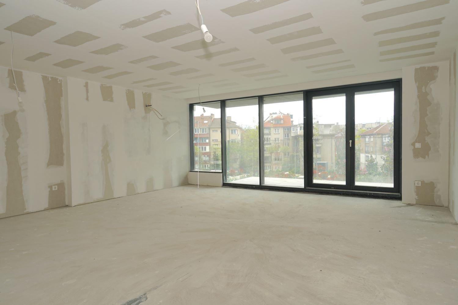 Apartments For Sale 4-Room, Sofia, Oborishte