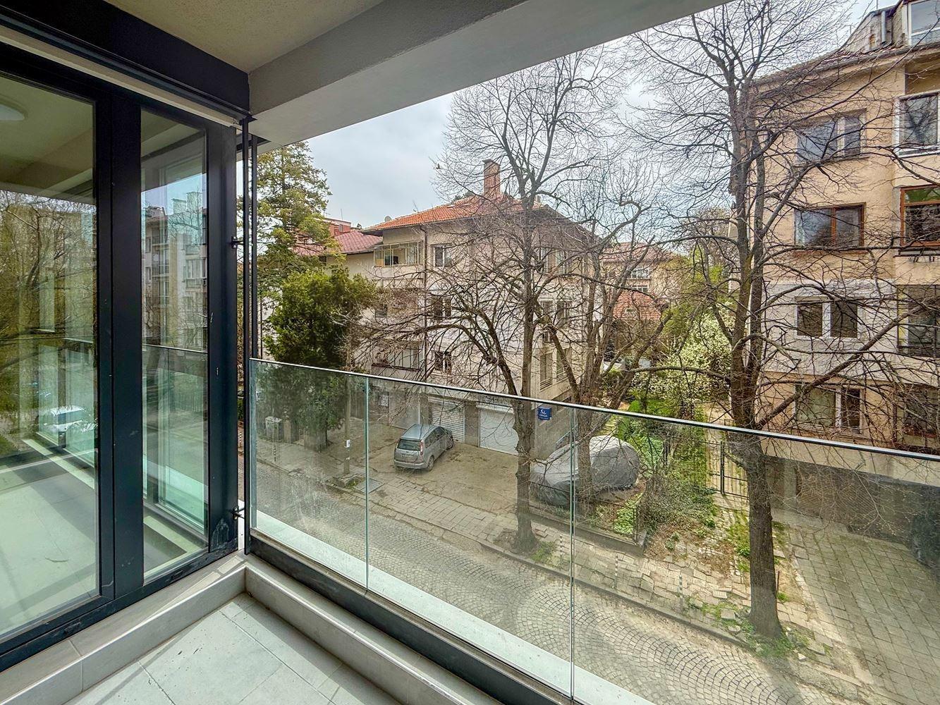 Apartments For Sale 4-Room, Sofia, Lozenets