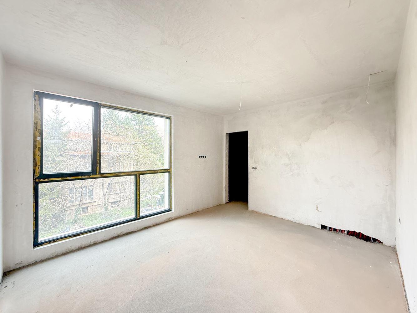 Apartments For Sale 4-Room, Sofia, Lozenets