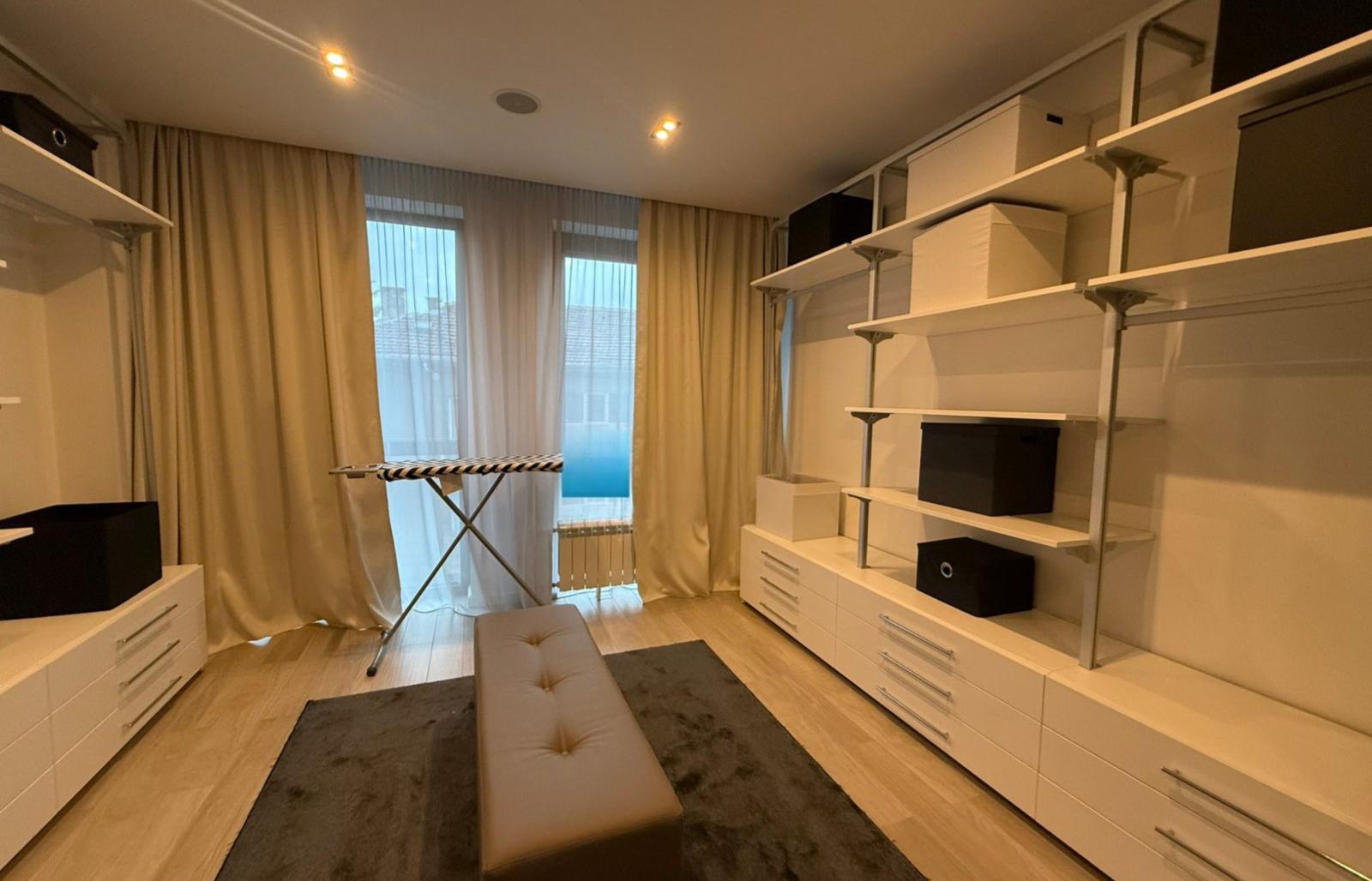 Apartments For Sale 3-Room, Pernik, Center
