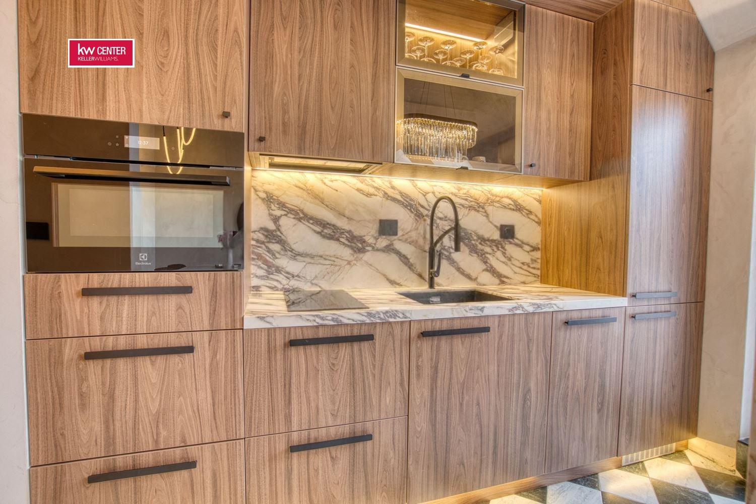 Apartments For Sale 2-Room, Sofia, Center