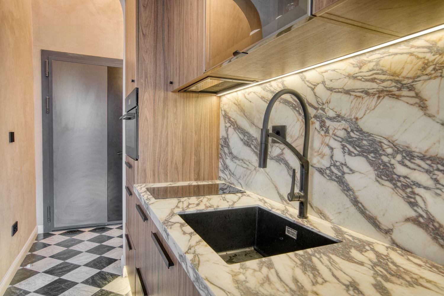 Apartments For Sale 2-Room, Sofia, Center