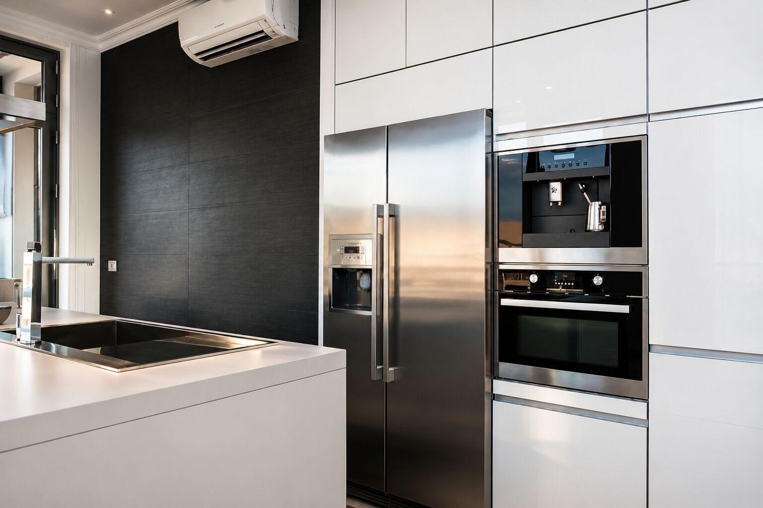 Apartments For Sale 3-Room, Sofia, Lozenets
