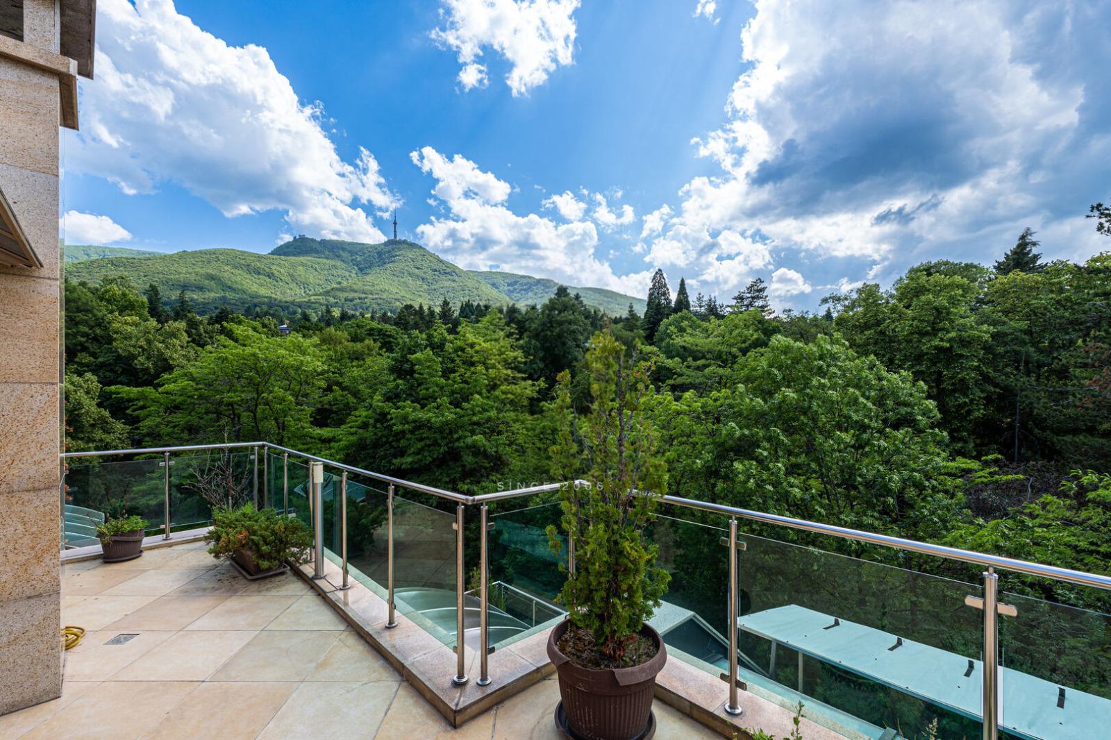 Apartments For Sale 4-Room, Sofia, Boyana