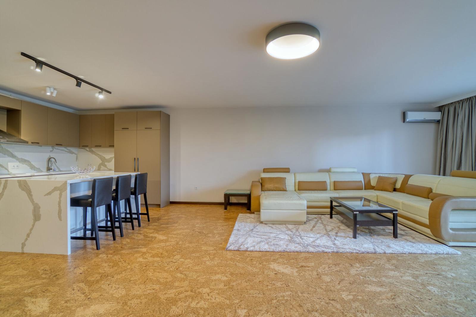 Apartments For Sale 4-Room, Sofia, Geo Milev