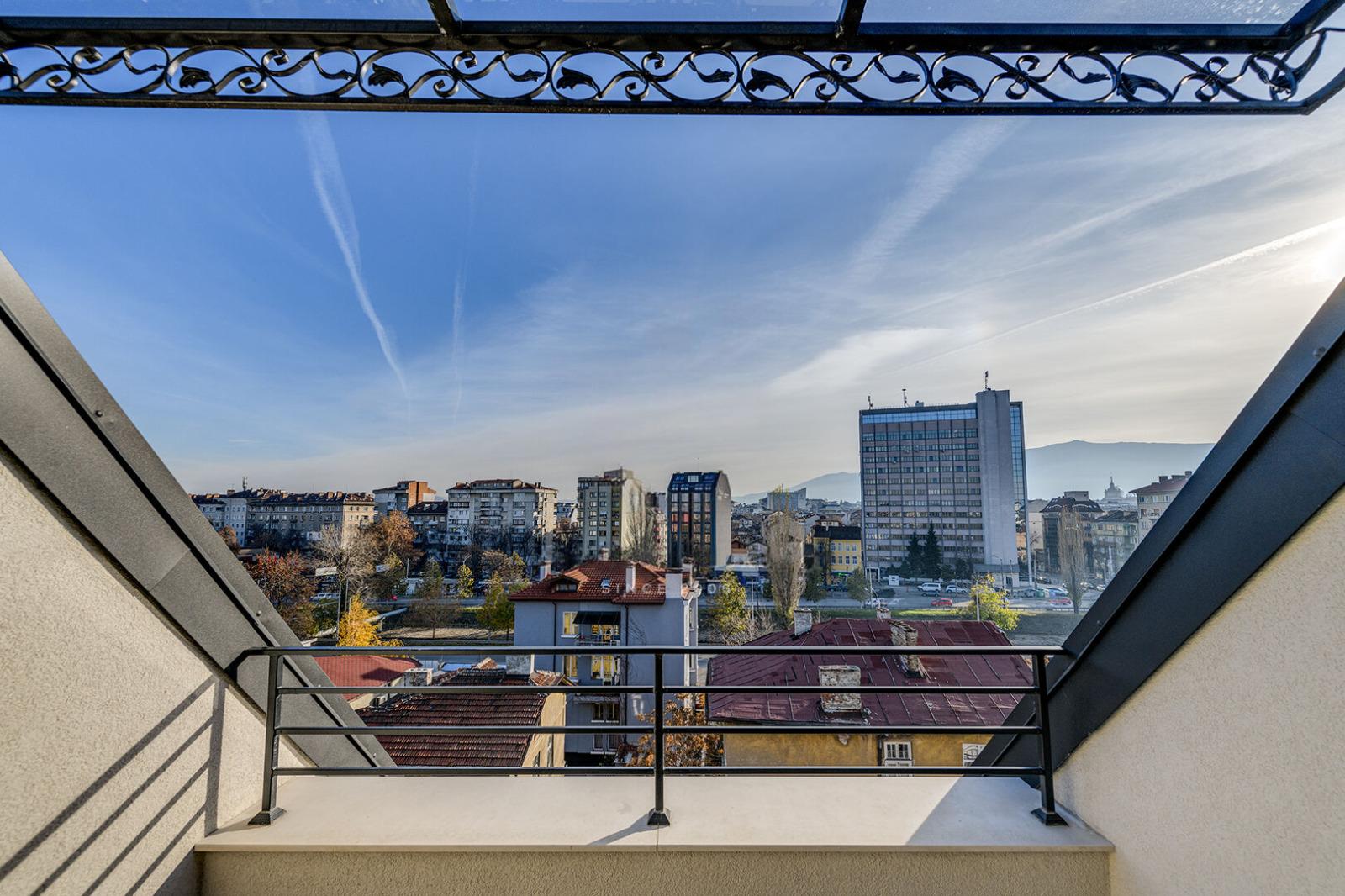 Apartments For Sale 3-Room, Sofia, Center