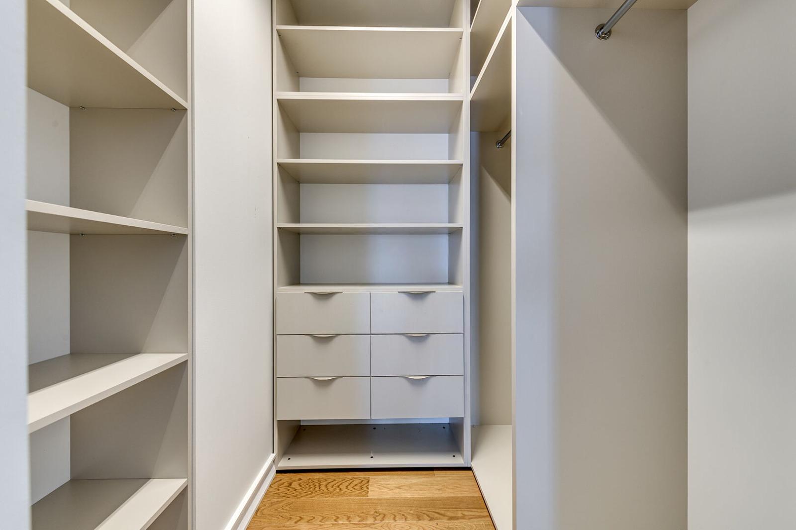 Apartments For Sale 3-Room, Sofia, Manastirski Livadi