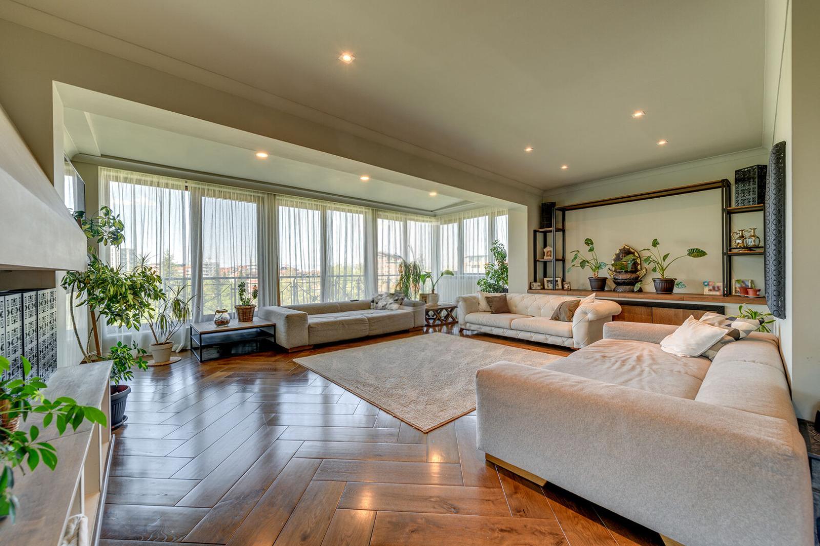 Apartments For Sale 4-Room, Sofia, Vitosha