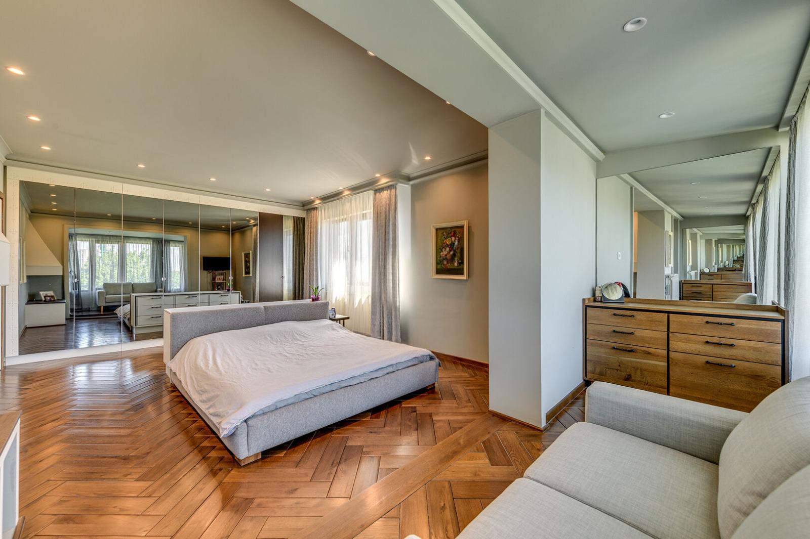 Apartments For Sale 4-Room, Sofia, Vitosha