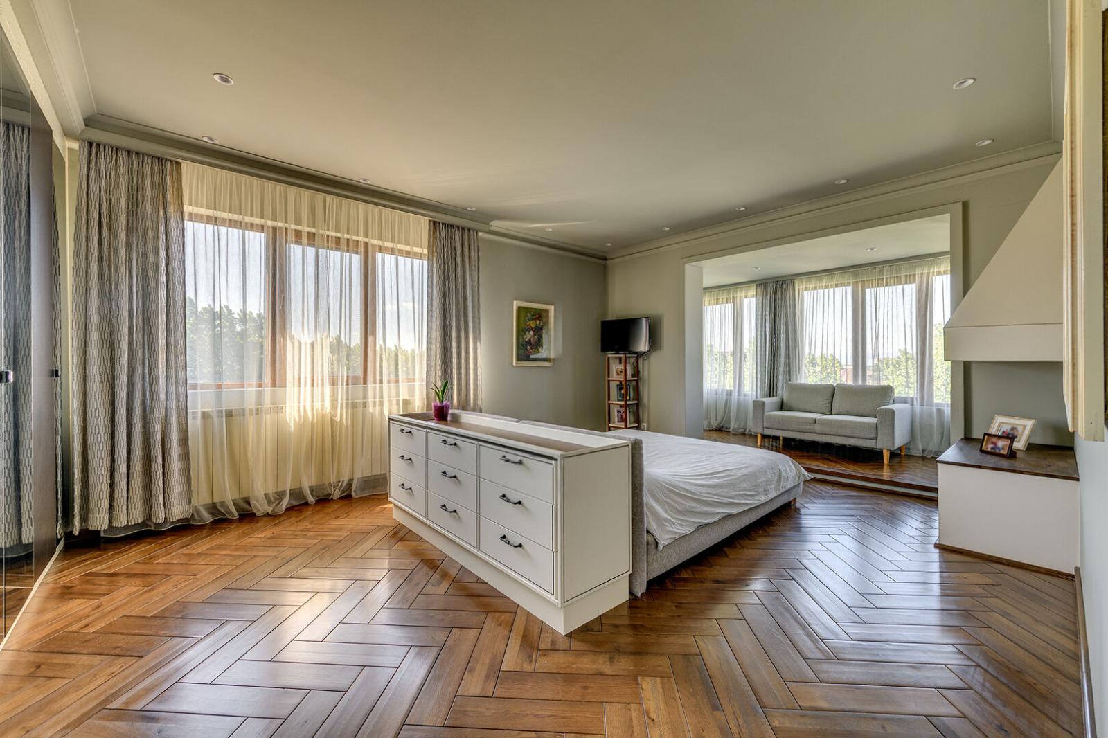 Apartments For Sale 4-Room, Sofia, Vitosha