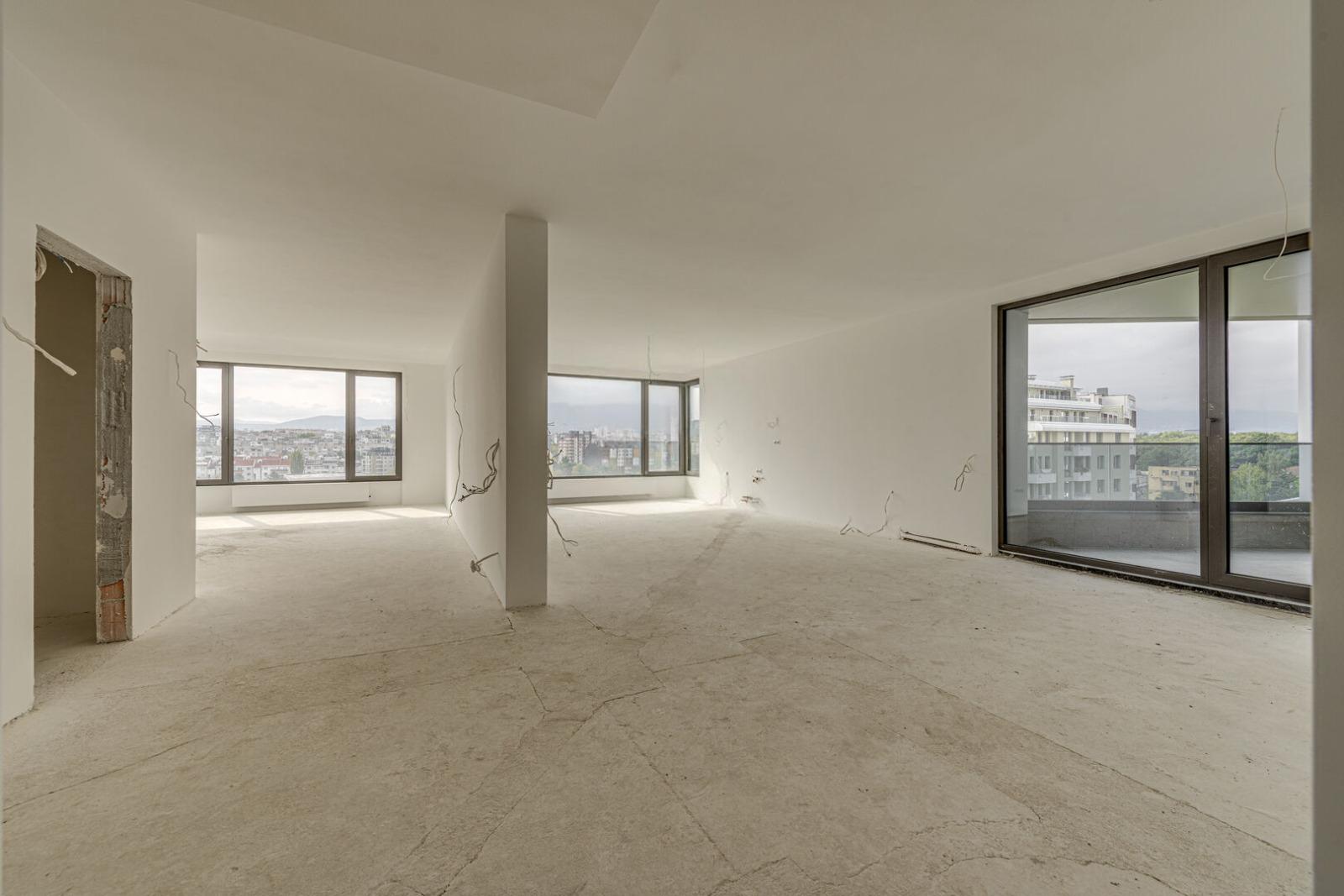 Apartments For Sale 4-Room, Sofia, Izgrev