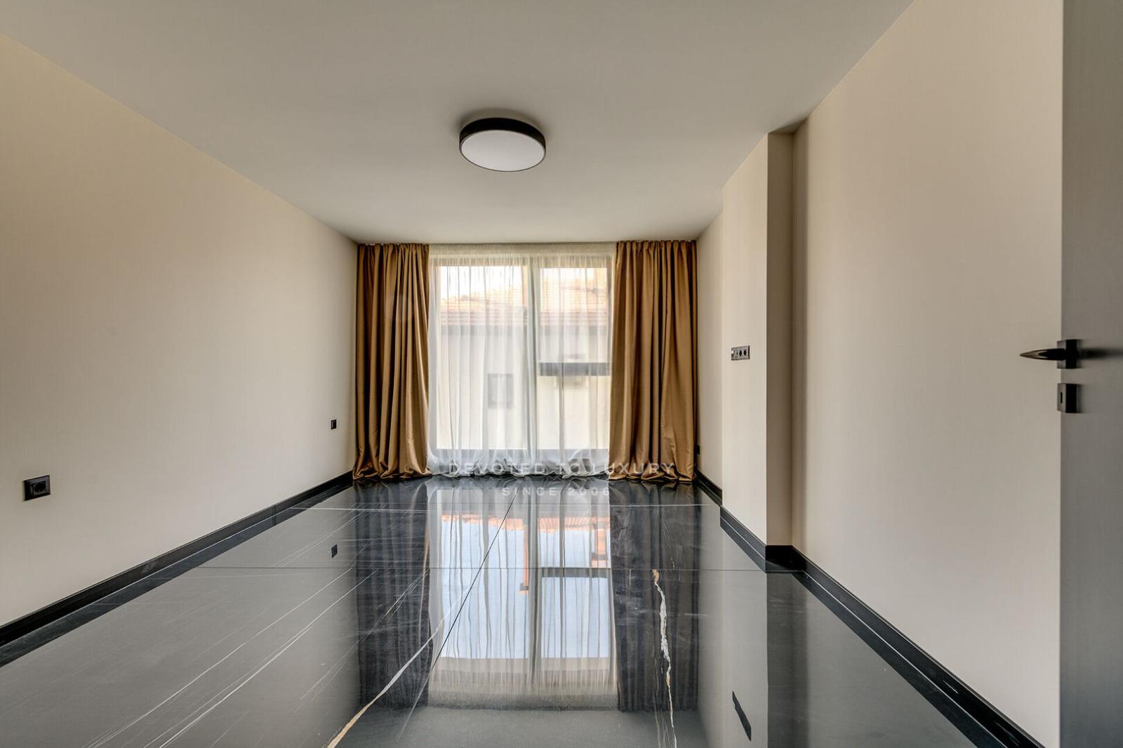 Apartments For Sale 4-Room, Sofia, Dragalevtsi