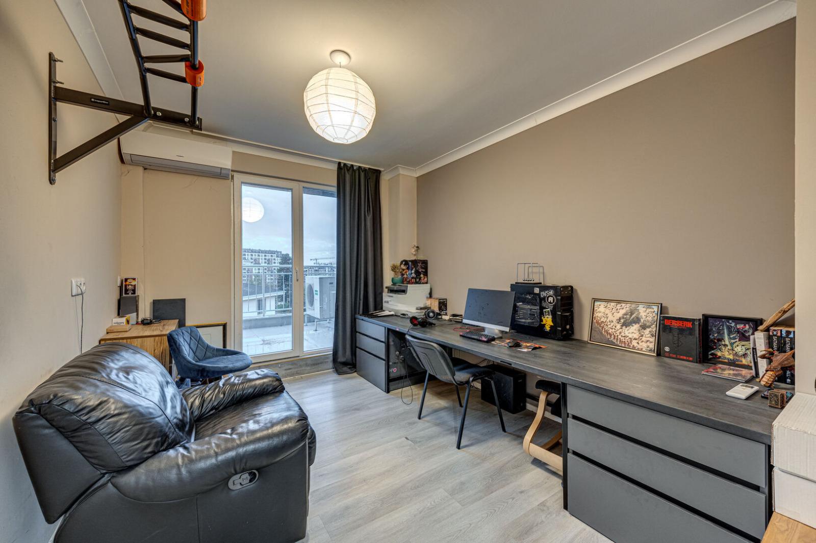 Apartments For Sale 3-Room, Sofia, Manastirski Livadi