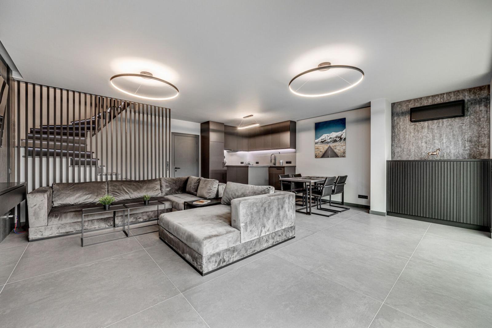 Apartments For Sale 3-Room, Sofia, Iztok