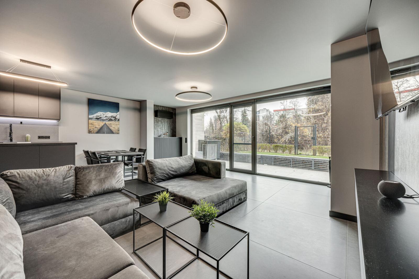 Apartments For Sale 3-Room, Sofia, Iztok