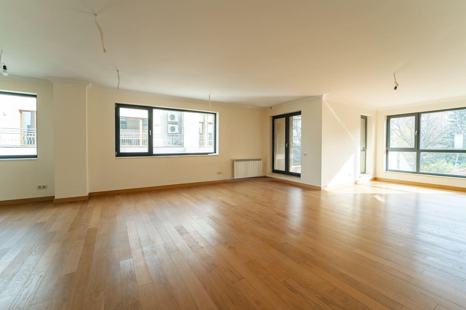 Apartments For Sale 4-Room, Sofia, Lozenets