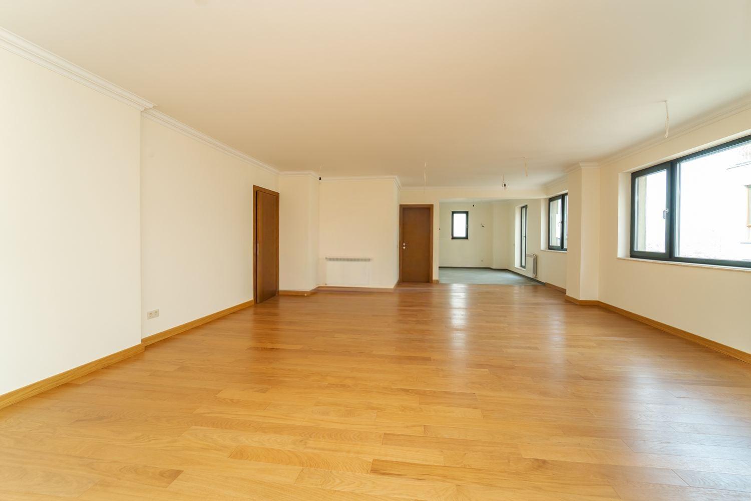 Apartments For Sale 4-Room, Sofia, Lozenets