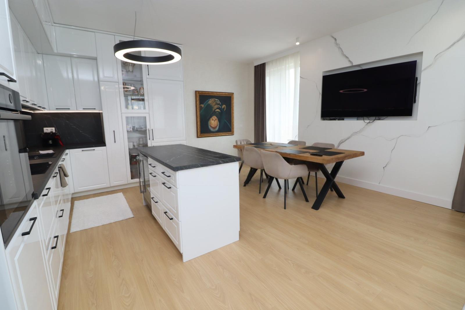 Apartments For Sale 4-Room, Sofia, Manastirski Livadi