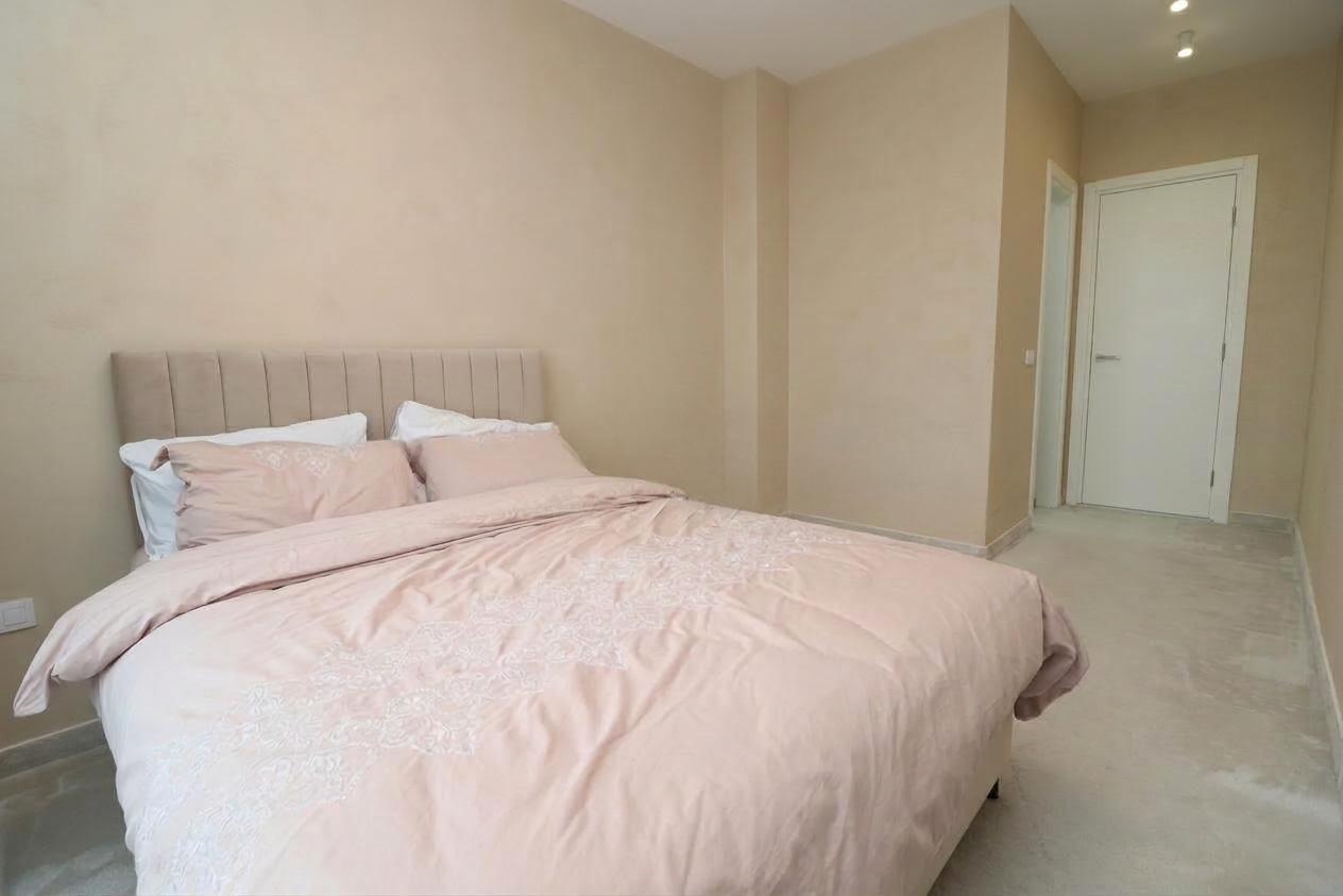 Apartments For Sale 4-Room, Sofia, Manastirski Livadi