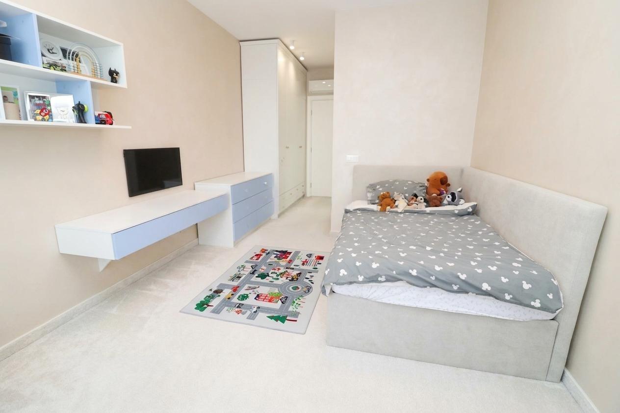 Apartments For Sale 4-Room, Sofia, Manastirski Livadi