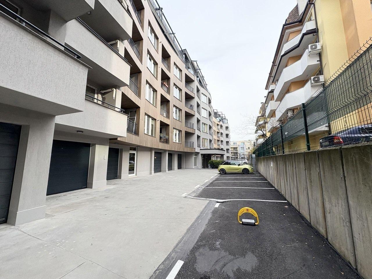Apartments For Sale 4-Room, Sofia, Manastirski Livadi