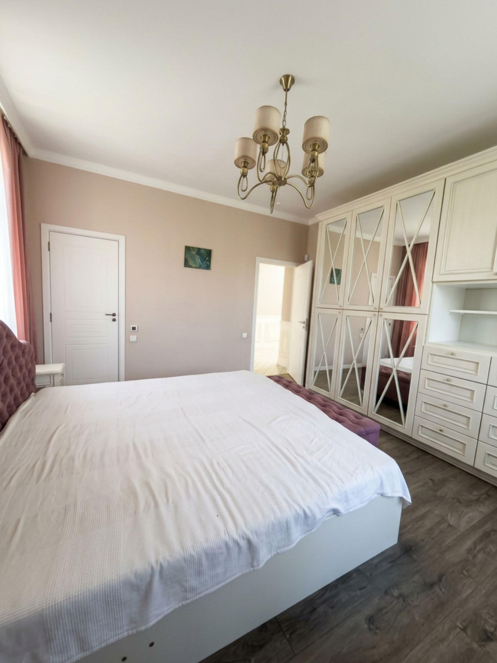 Apartments For Sale 3-Room, Sofia, Vitosha
