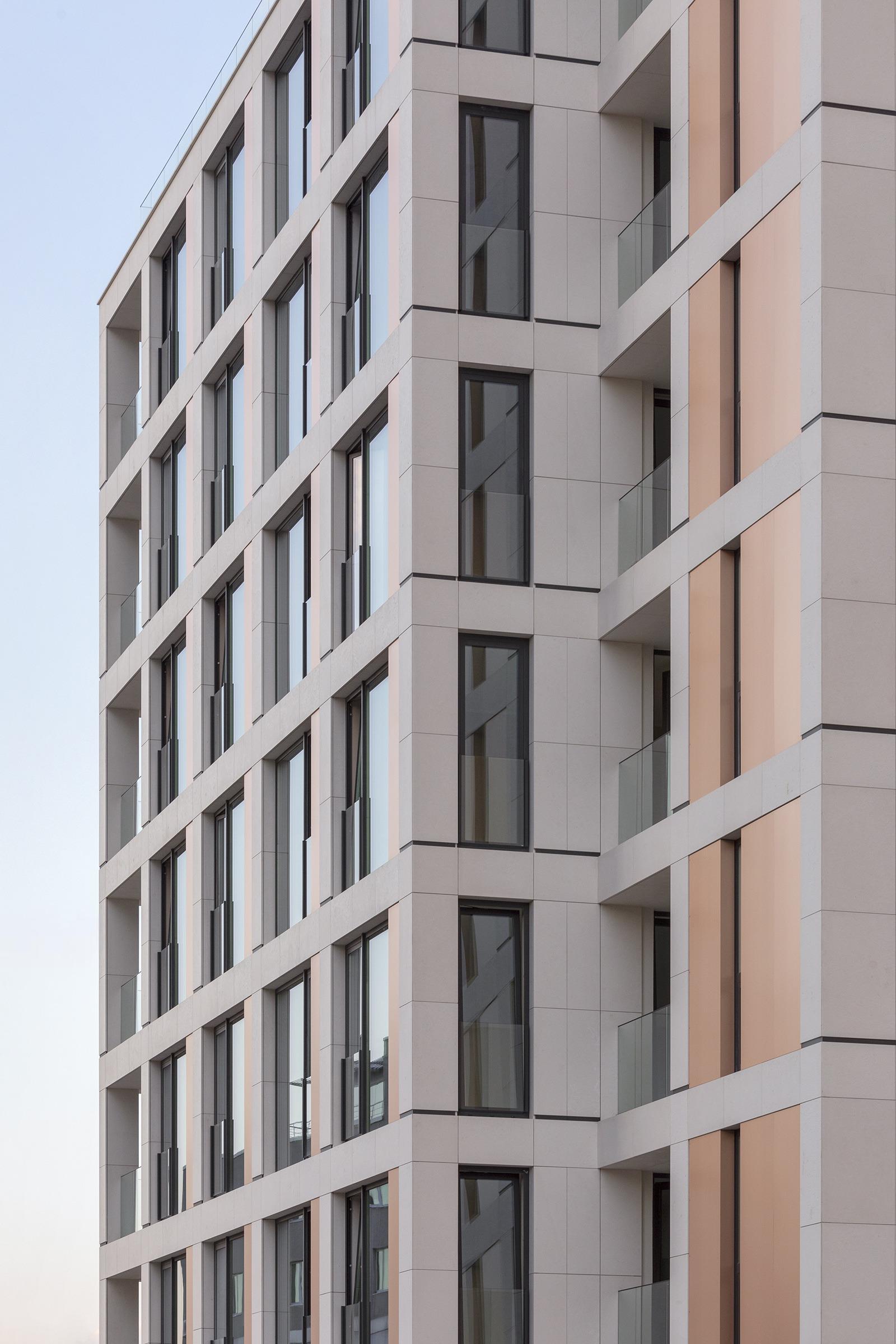 Apartments For Sale 3-Room, Sofia, Hladilnika