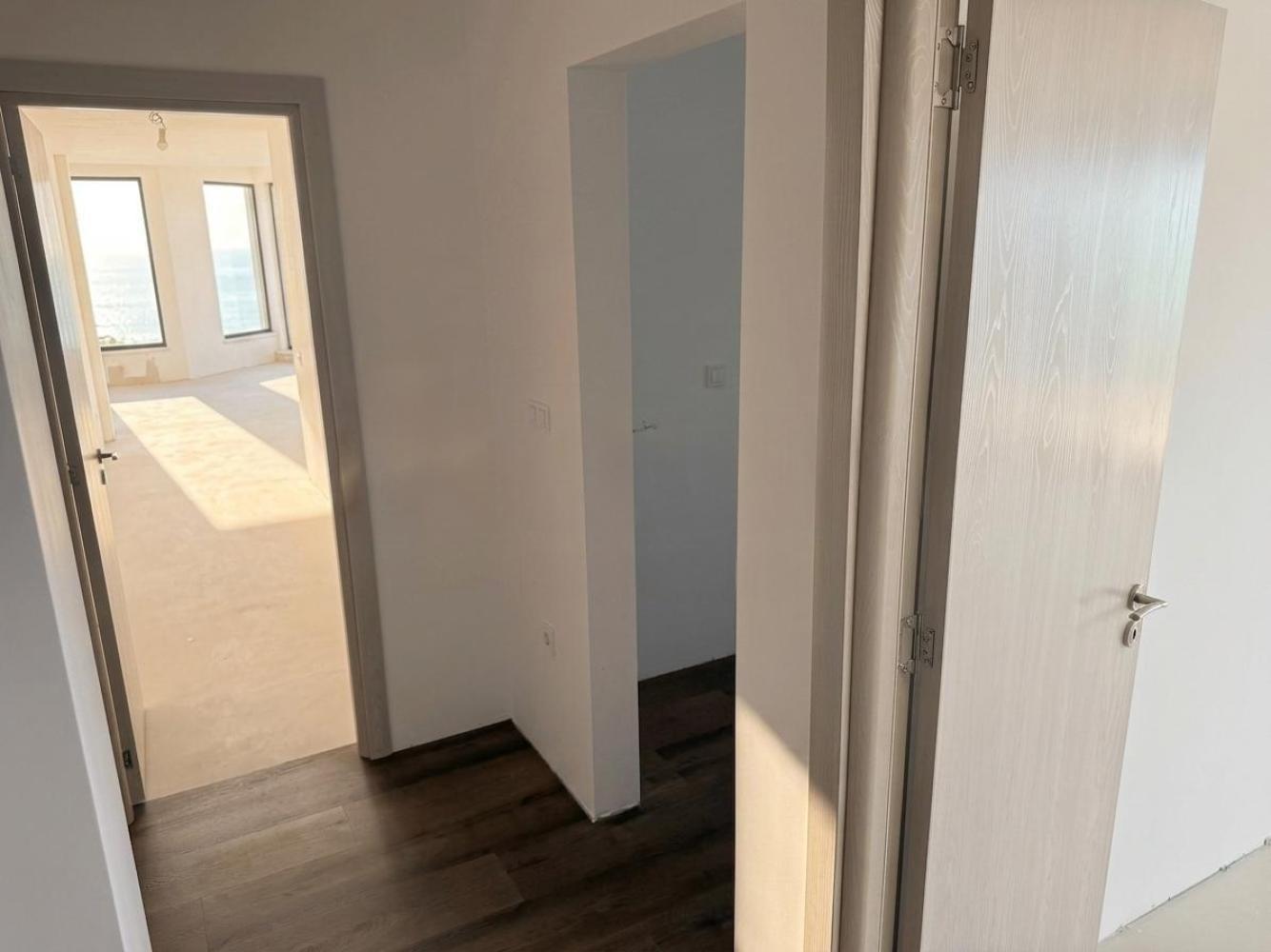 Apartments For Sale 3-Room, Varna, Chayka