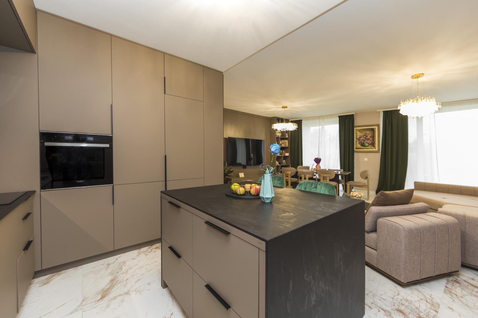 Apartments For Sale 3-Room, Sofia, Simeonovo
