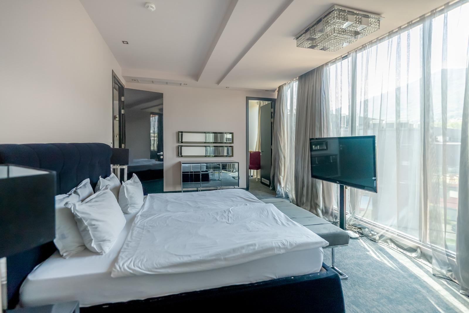 Apartments For Sale 3-Room, Sofia, Manastirski Livadi