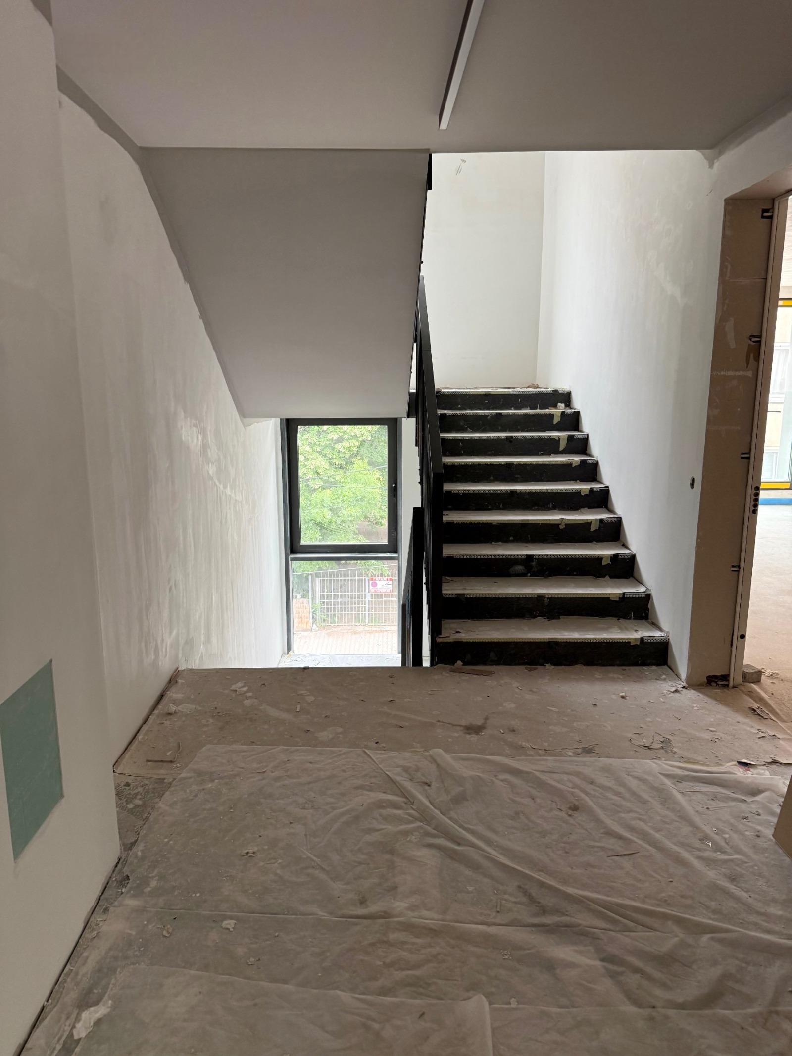 Apartments For Sale 3-Room, Sofia, Yavorov