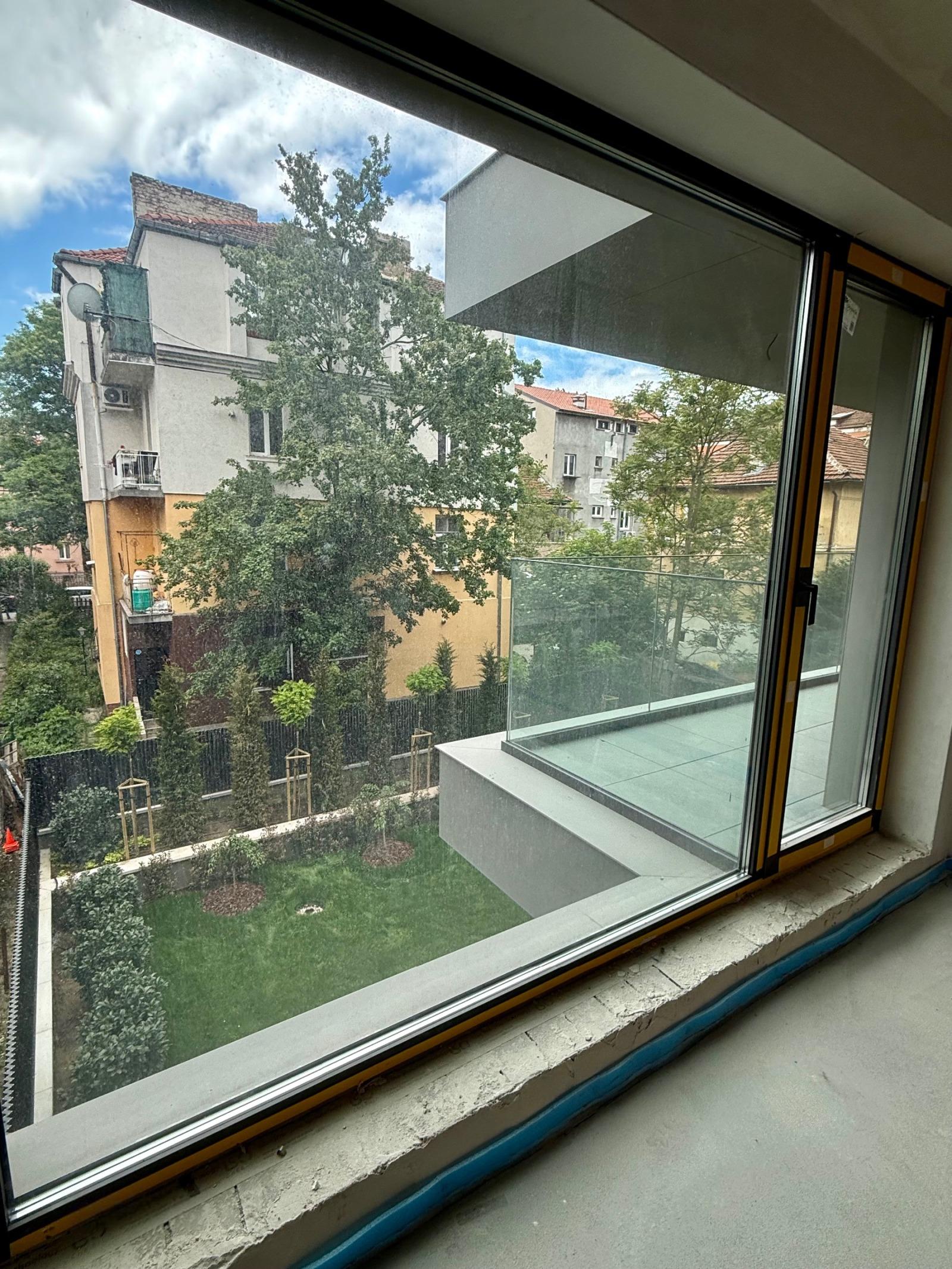 Apartments For Sale 3-Room, Sofia, Yavorov