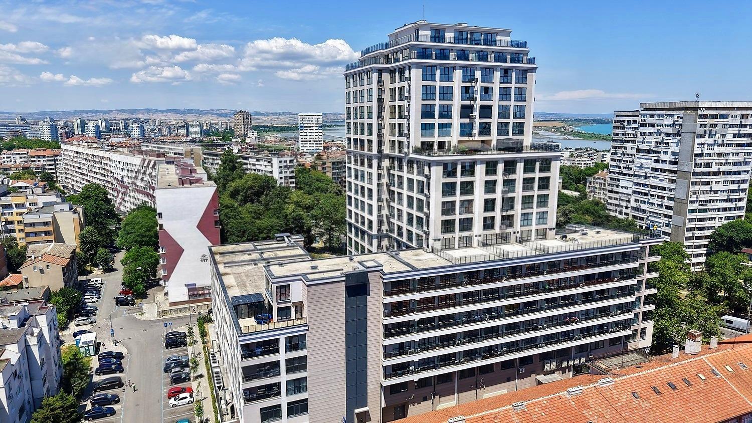 Apartments For Sale 4-Room, Burgas, Bratya Miladinovi