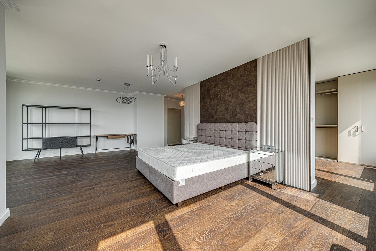 Apartments For Sale 4-Room, Sofia, Krastova Vada