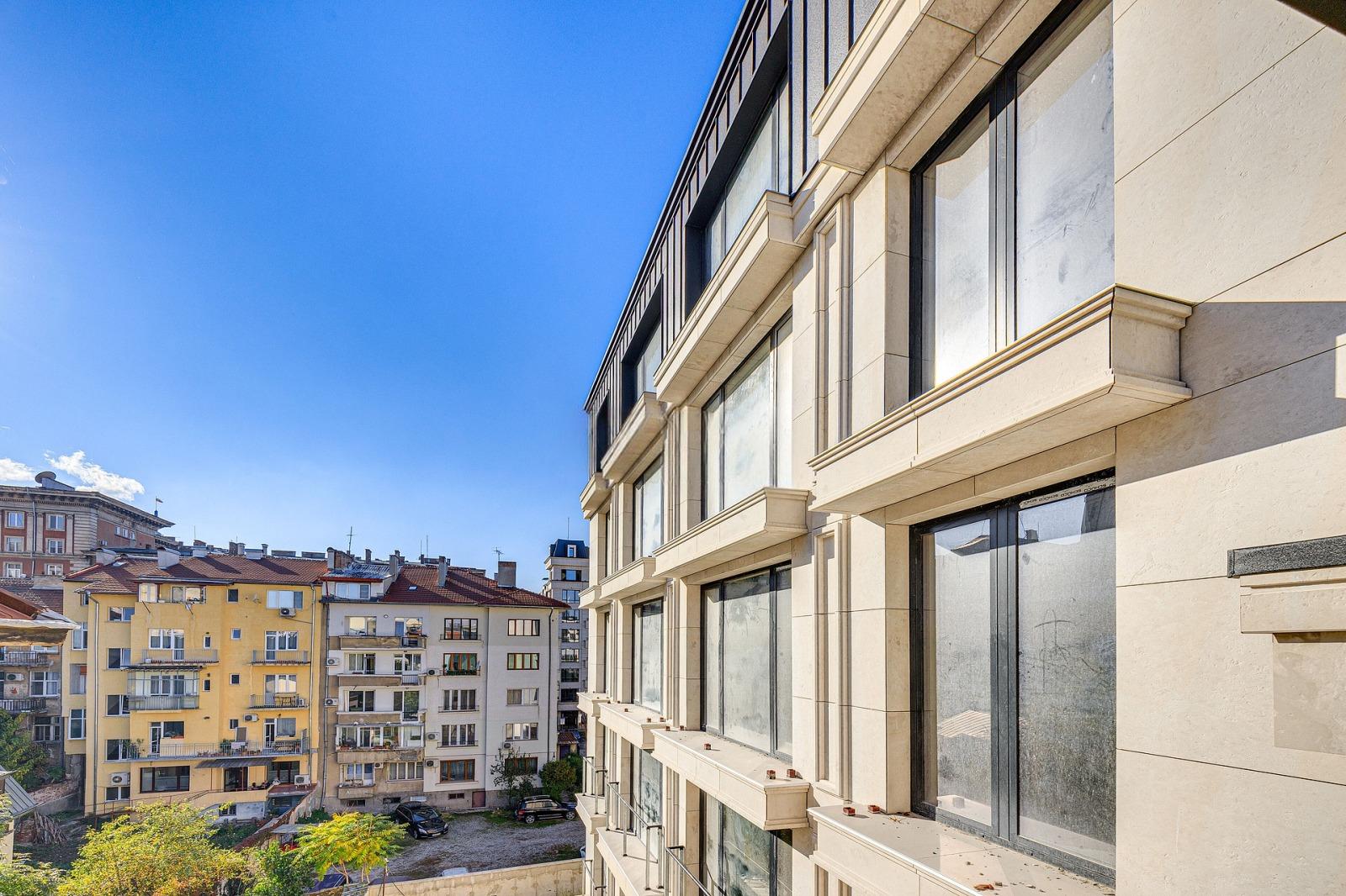 Apartments For Sale 3-Room, Sofia, Center
