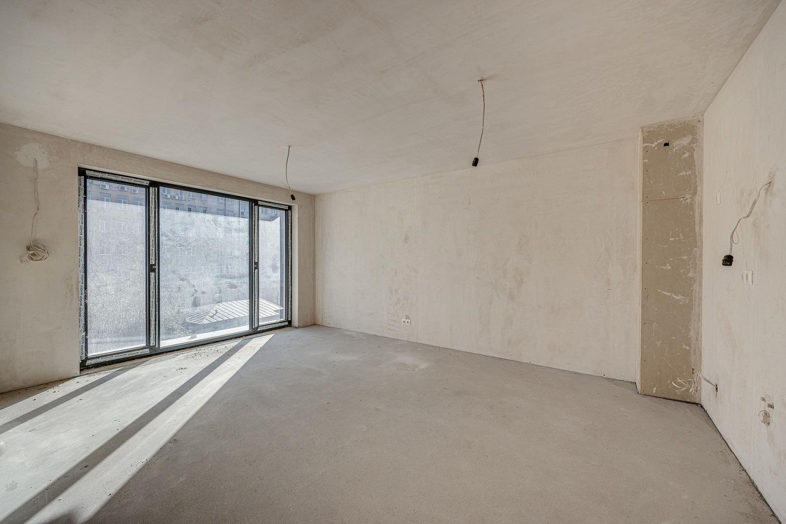Apartments For Sale 3-Room, Sofia, Center