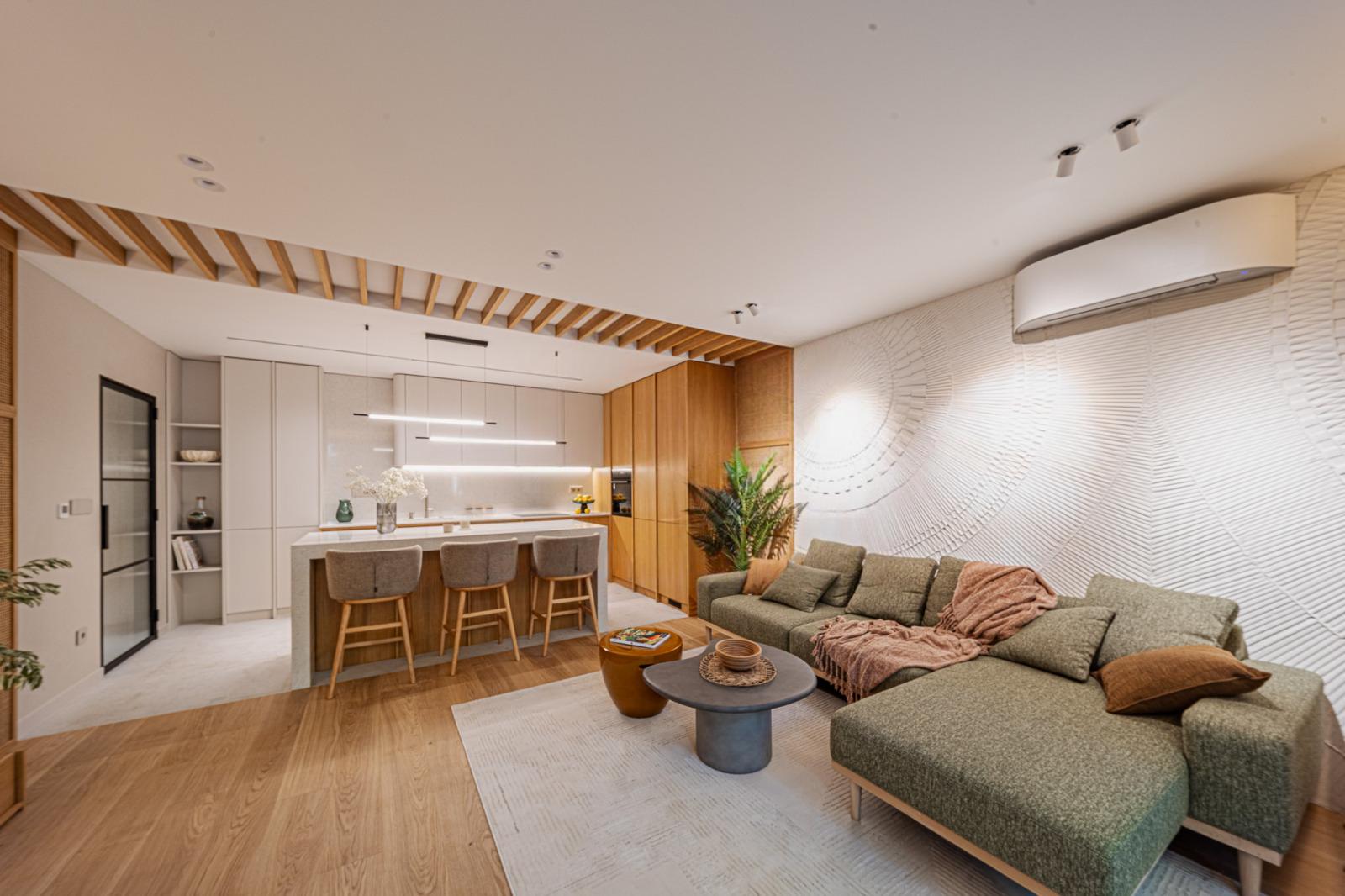Apartments For Sale 3-Room, Sofia, Center