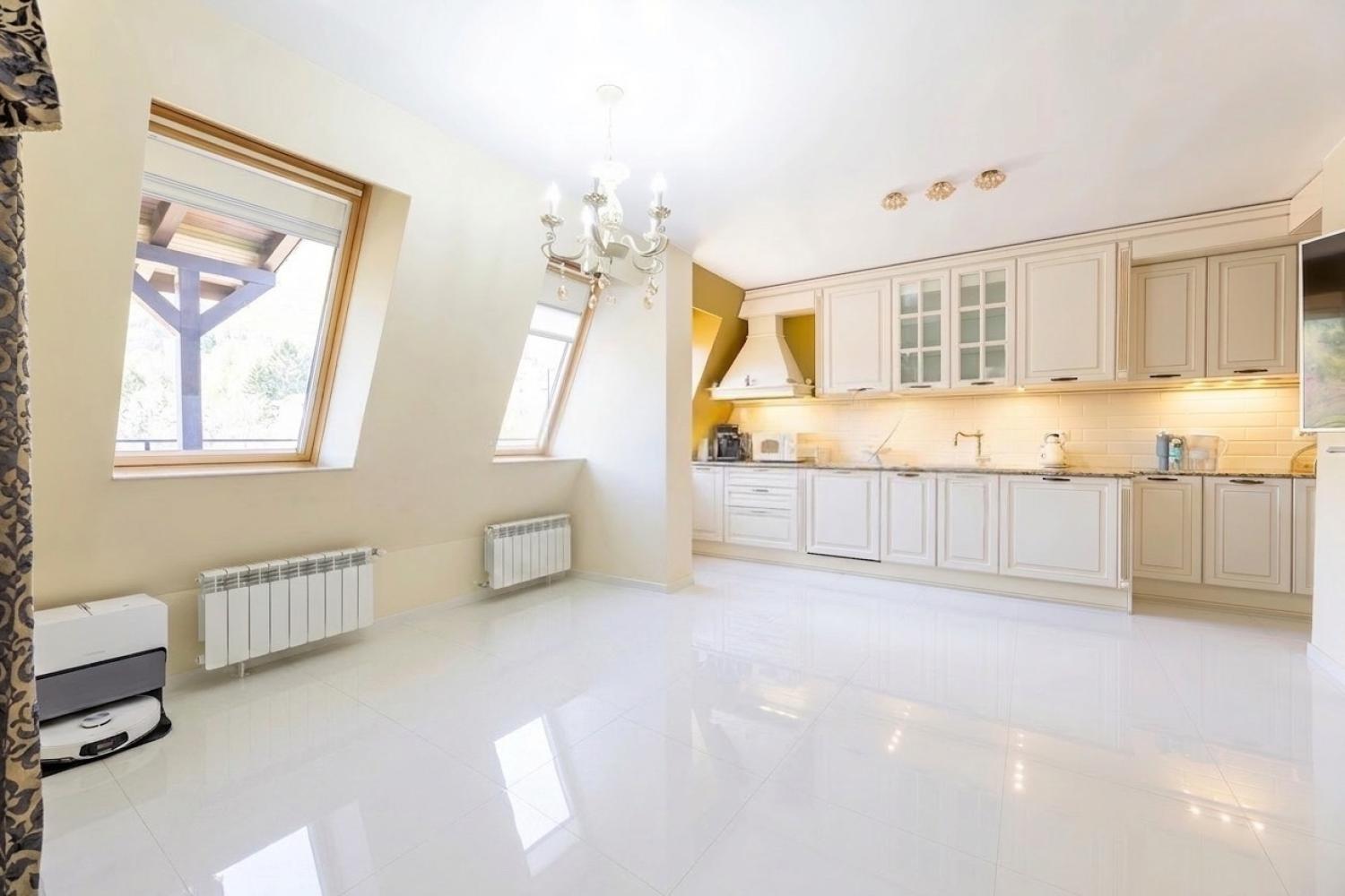 Apartments For Sale 4-Room, Sofia, Dragalevtsi