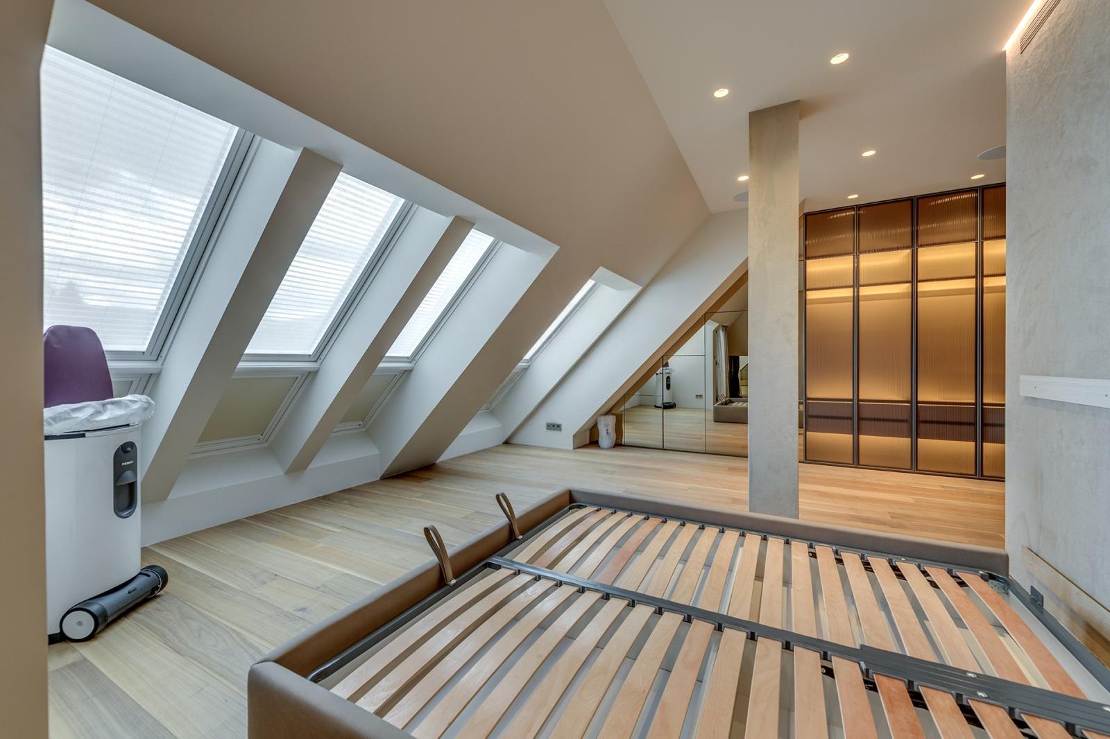Apartments For Sale 3-Room, Sofia, Lozenets