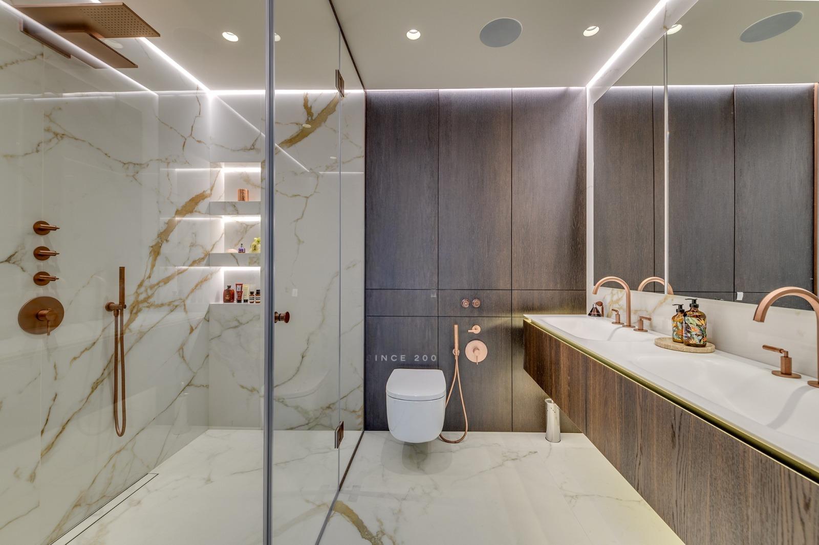 Apartments For Sale 3-Room, Sofia, Lozenets
