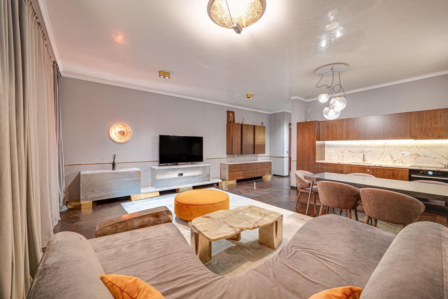 Apartments For Sale 3-Room, Sofia, Lozenets