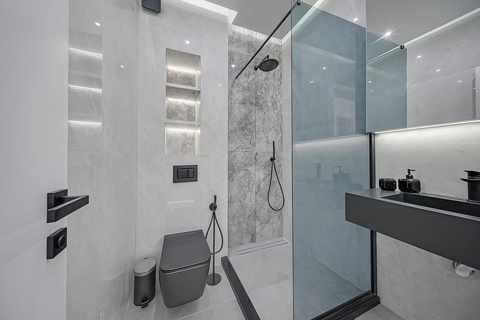 For Sale 3-Room Apartment, Sofia, PZ Hladilnika