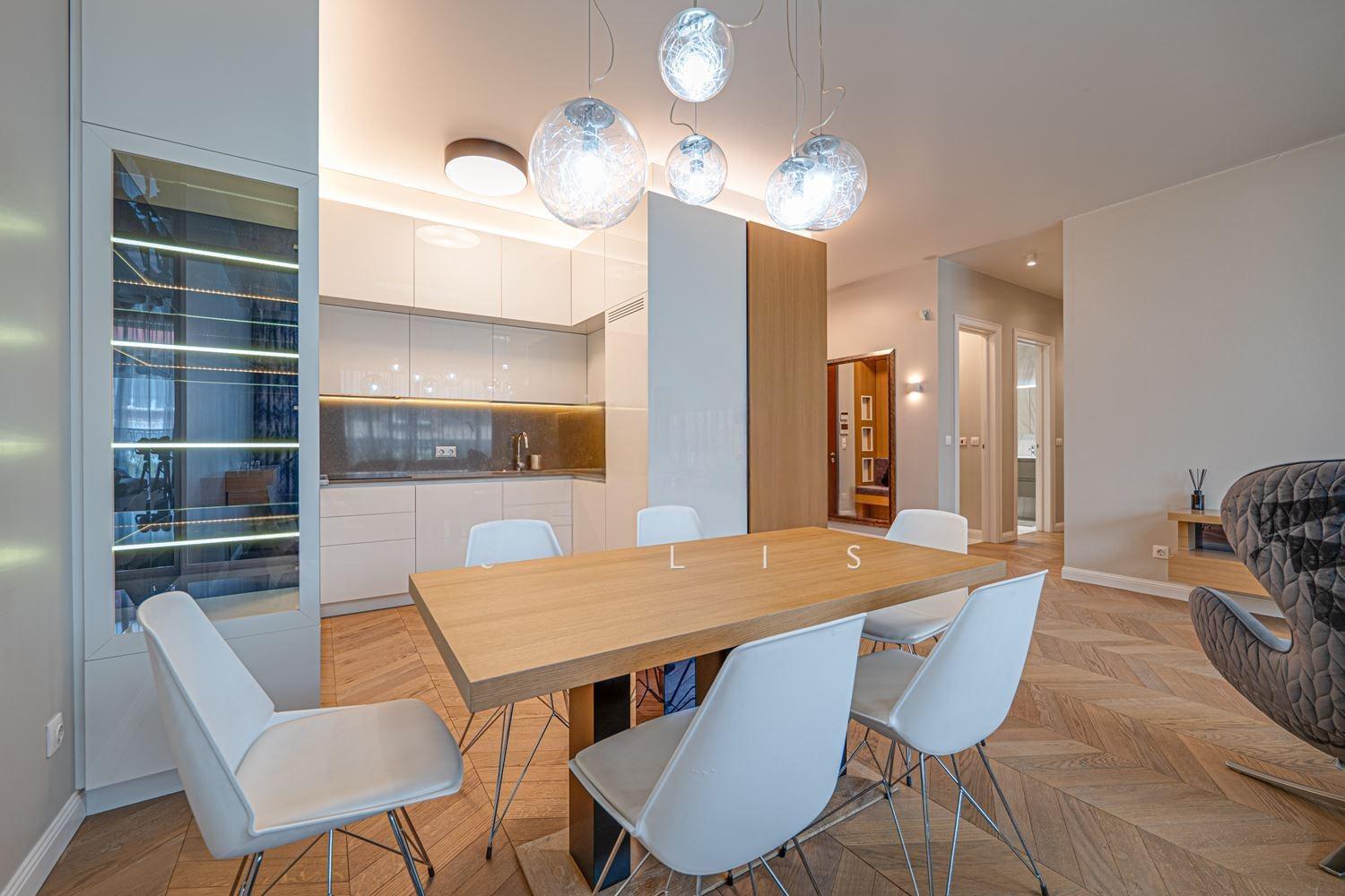 Apartments For Sale 3-Room, Sofia, Lozenets