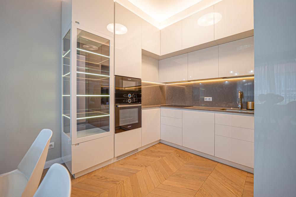 Apartments For Sale 3-Room, Sofia, Lozenets