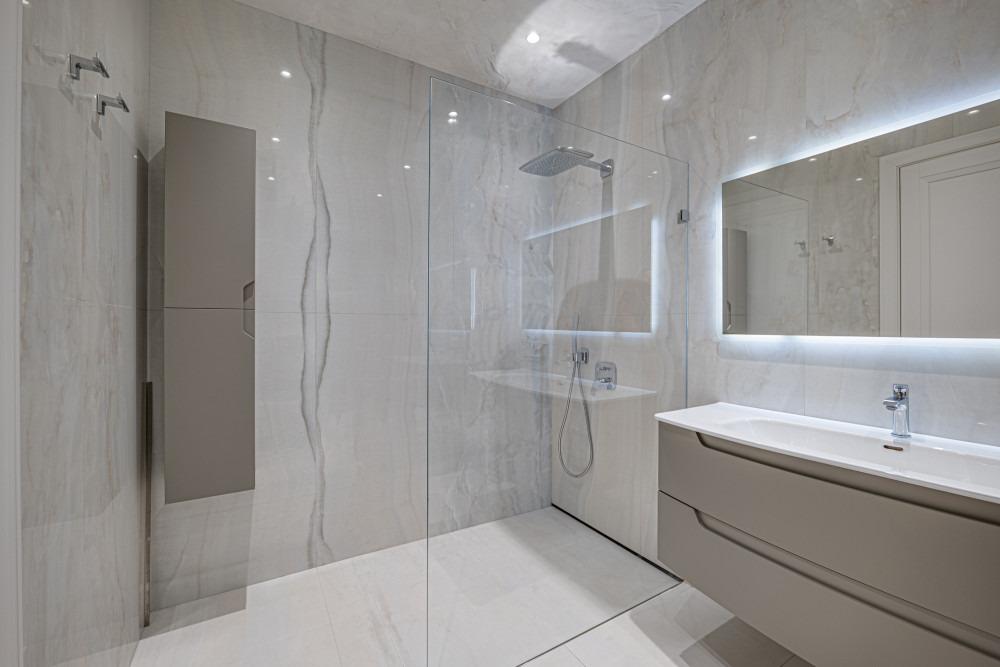 Apartments For Sale 3-Room, Sofia, Lozenets