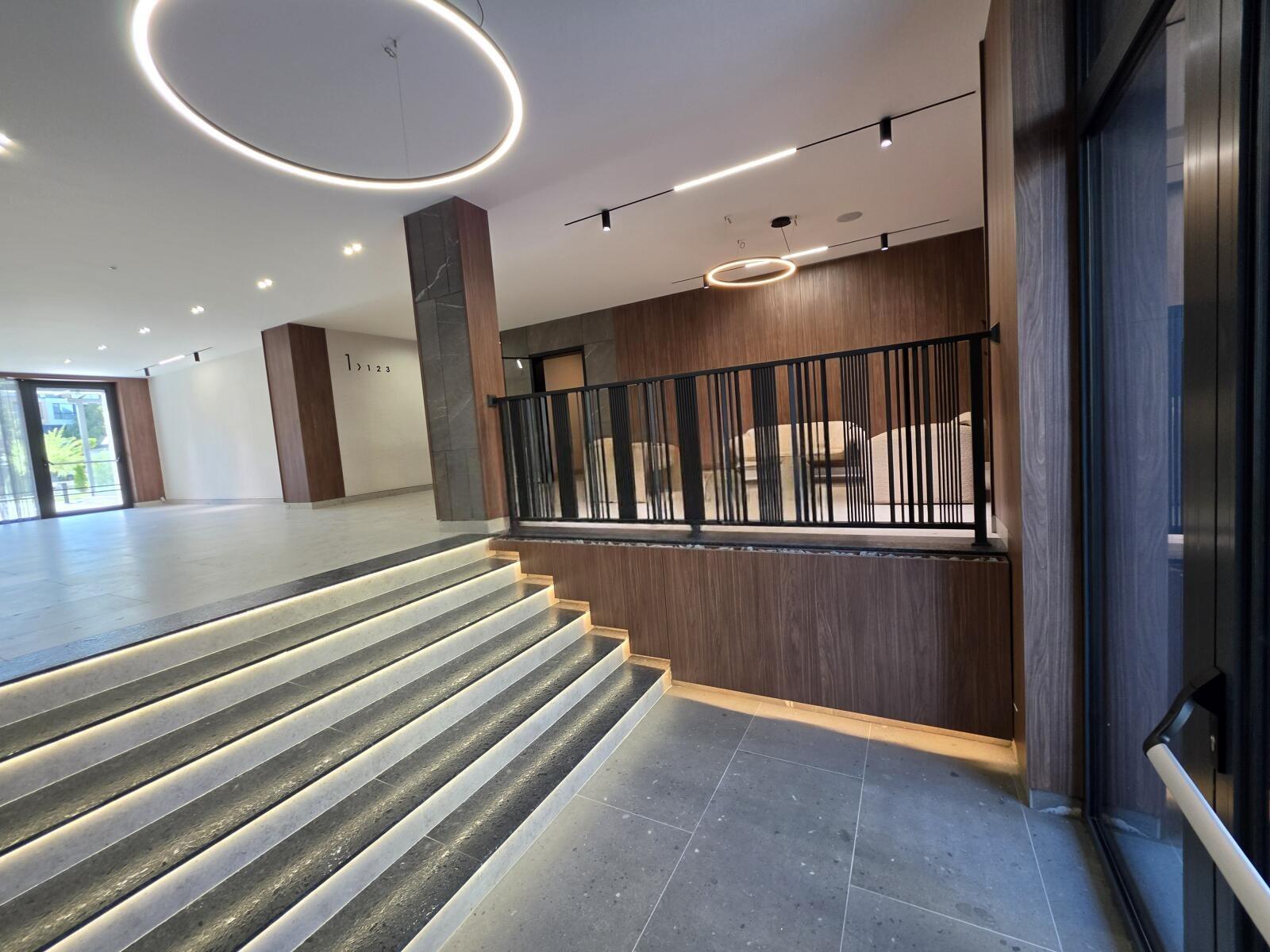 Apartments For Sale 3-Room, Plovdiv, Mladejki Halm